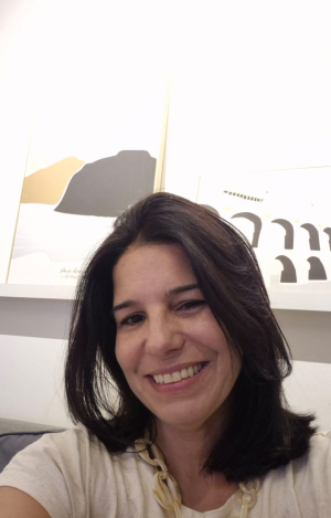 Corretor - Luiza Cobalea